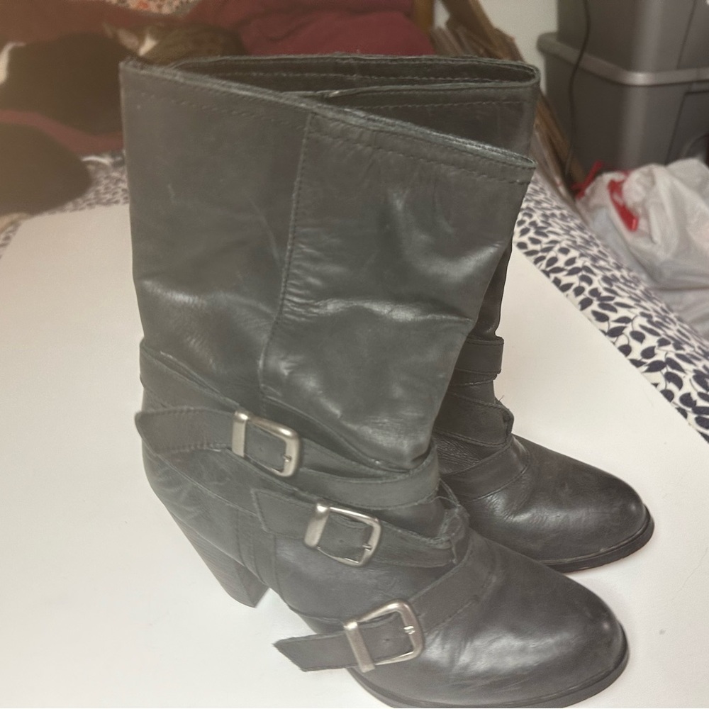 Steve Madden Black Distressed Leather Freeway 3 Buckled High Heel MidCalf Boot 9